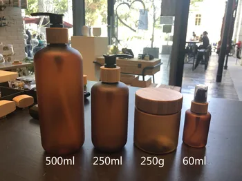 Boş Kozmetik Vücut Fırçalayın Krem Konteyner 8 OZ Amber Buzlu PET Plastik Şişe Bambu Şampuan Pompası Kapaklı Cilt Bakım Kremi